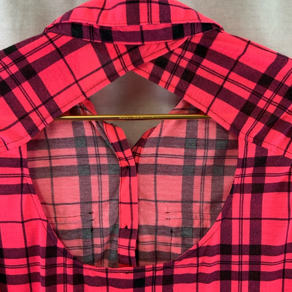 Rue 21 Long Sleeve, Back is Open, New Condition - Picture 2 of 6
